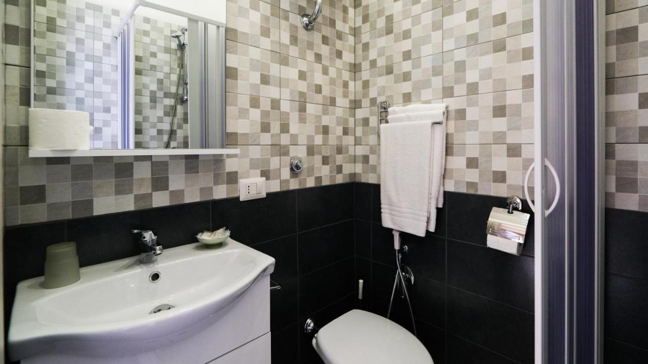Royal Dante Bed & Breakfast Naples Luaran gambar